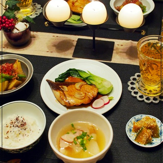 昨晩和食ごはん♪ 鰤のガーリック照り焼きとピリ辛そぼろ肉じゃが