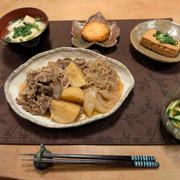 獲得した牛肉で”肉じゃが”の晩ご飯と　バナナの匂いの木♪