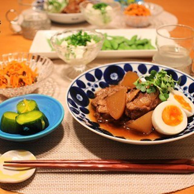 『豚バラ軟骨』の献立。