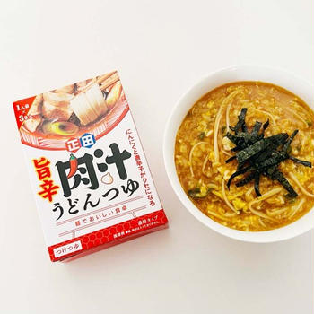 【正田醤油「麺でおいしい食卓 旨辛肉汁うどんつゆ」】