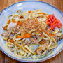 地味に味変「牡蠣だし醤油焼うどん」&メシ通さんアップでございます