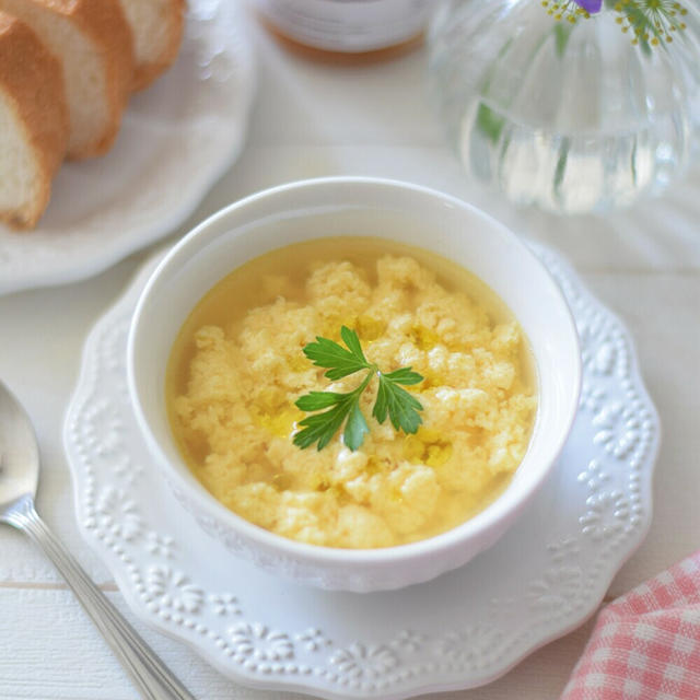 【イタリア料理】チーズ入り卵スープ ～ほんのりレモン風味～ ♡GABANスパイスで世界の朝ごはん
