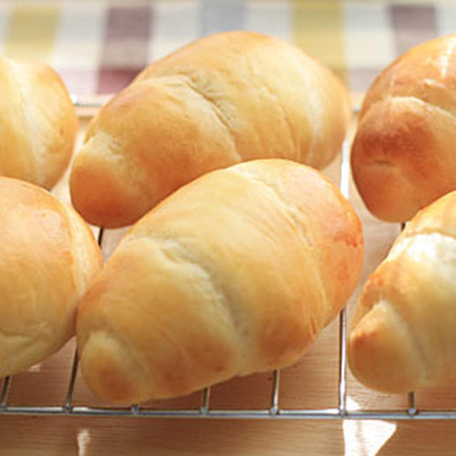 手作りパン「バターロール」