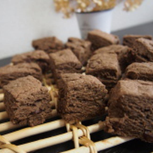 キャロブパウダーでチョコチップスコーン
