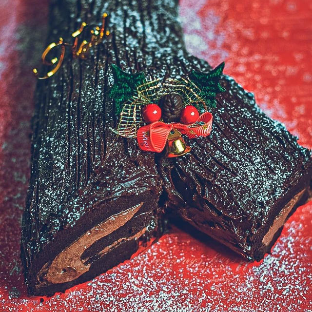 絵になるクリスマスケーキ！ユールログのレシピ【ブッシュドノエル】