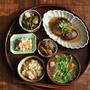 一汁四菜ごはん◆具沢山おみおつけ、大根の葉っぱ、厚揚げ、豚肉の煮物、秋茄子と秋鮭の南蛮漬け、柿といちじくの白和え、ゴボウと蒟蒻の煮物