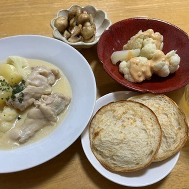 ハインツの缶詰めのホワイトソースでシチュー