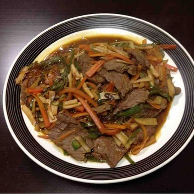 【レシピ】簡単にできて栄養満点！牛バラ肉と春雨の中華風野菜炒め