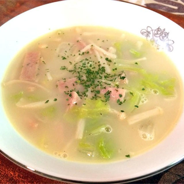 白菜ミルクスープと旨豚炒め定食