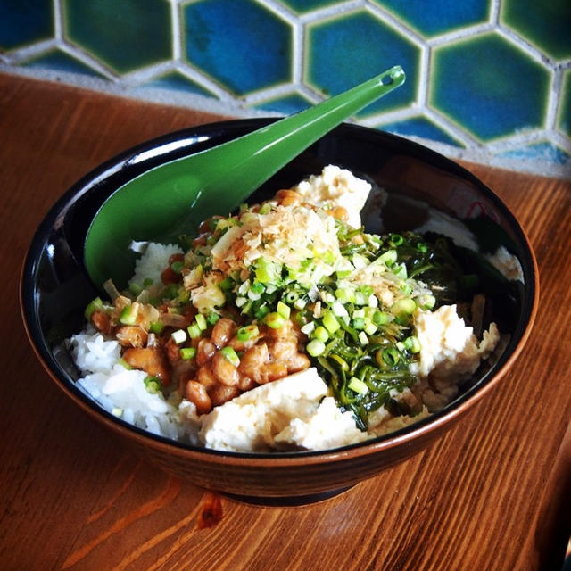ネバーネバーランドへようこそ！「豆腐と納豆のネバネバ丼」