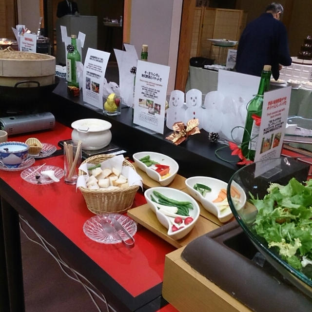 夕食はバイキング！