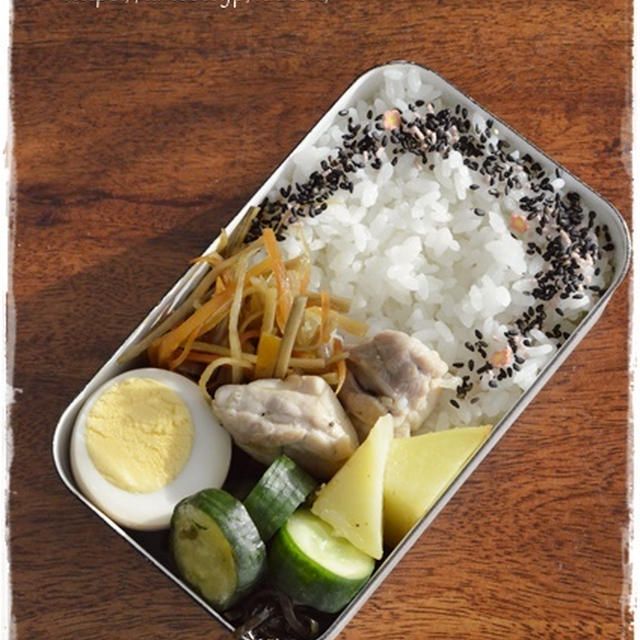 【チキンとじゃがいものソテー弁当、と季節を先取り】