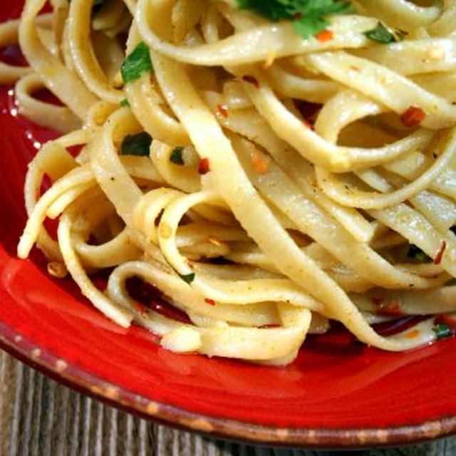 Curry Pasta with Garlic and Cilantroカレーペペロンチーノ