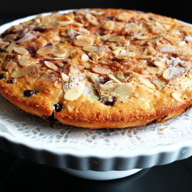 staubで☆ Blueberry Buckle Cake ( ブルーベリーバックルケーキ)♪
