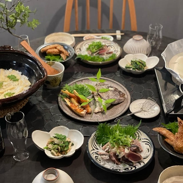 土鍋筍ご飯3回目と、湯豆腐、手羽先（レシピリンクあり）、鯛のアラの塩焼きの夜ごはん