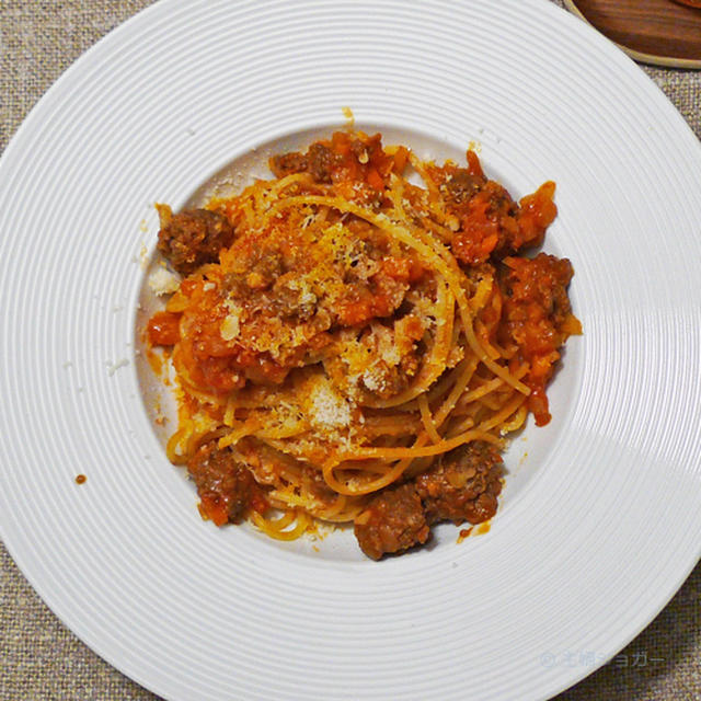 お肉の存在感がすごい！ミートソースパスタ。