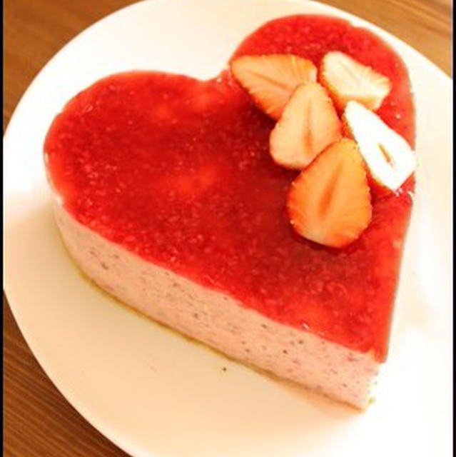 【苺のムースケーキ】