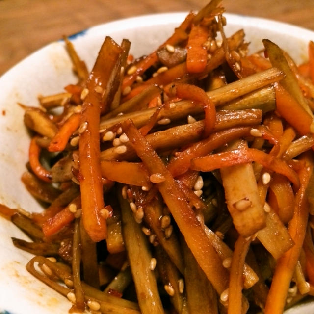 定番常備菜のきんぴらは味噌ベースでもうまい「ピリ辛味噌きんぴら」