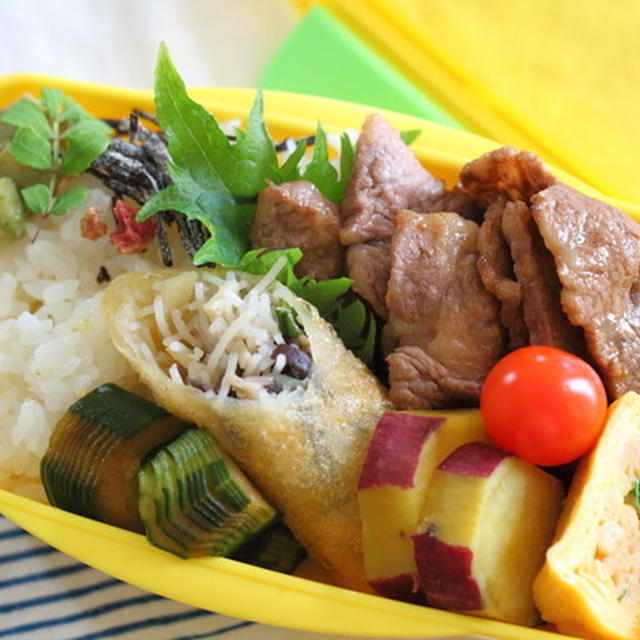 高校生男子が喜んだ肉弁当／神戸屋マンゴーデニッシュ（スーパーの袋パン）