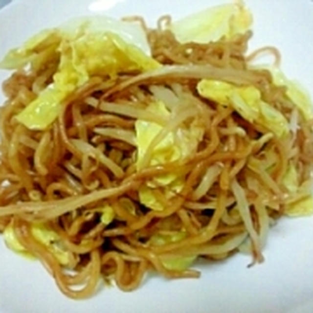 キャベツともやしタップリ☆ソース焼きそば
