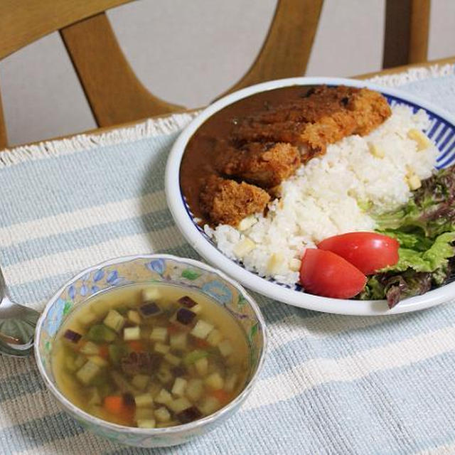 根室風エスカロップと具沢山野菜のコンソメスープでうちごはん（レシピ付）