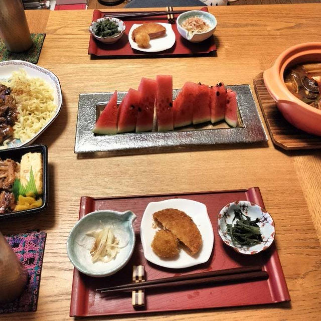 八王子城御主殿に行ってから麻婆茄子焼きそばやユッケスープと小鉢3品と鰻切り落とし弁当で晩酌