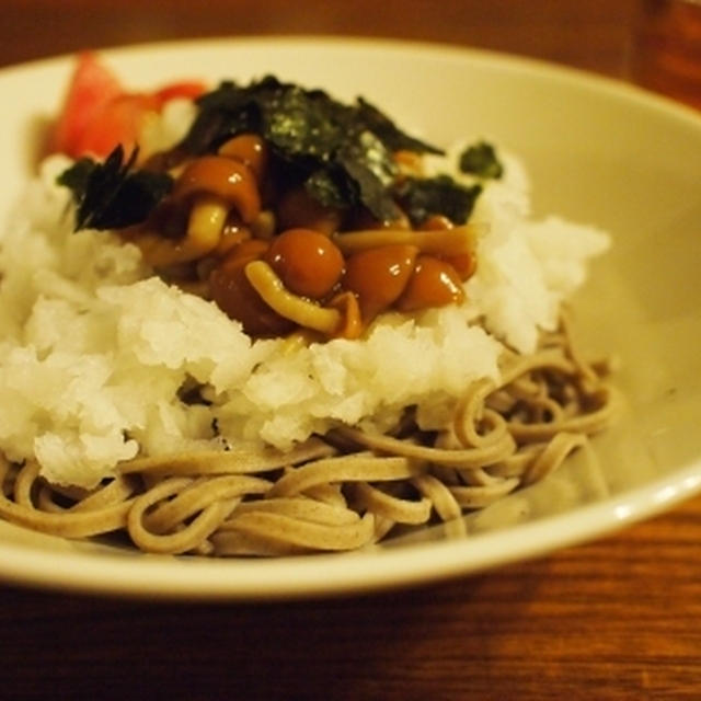 鬼おろしでなめこおろし蕎麦