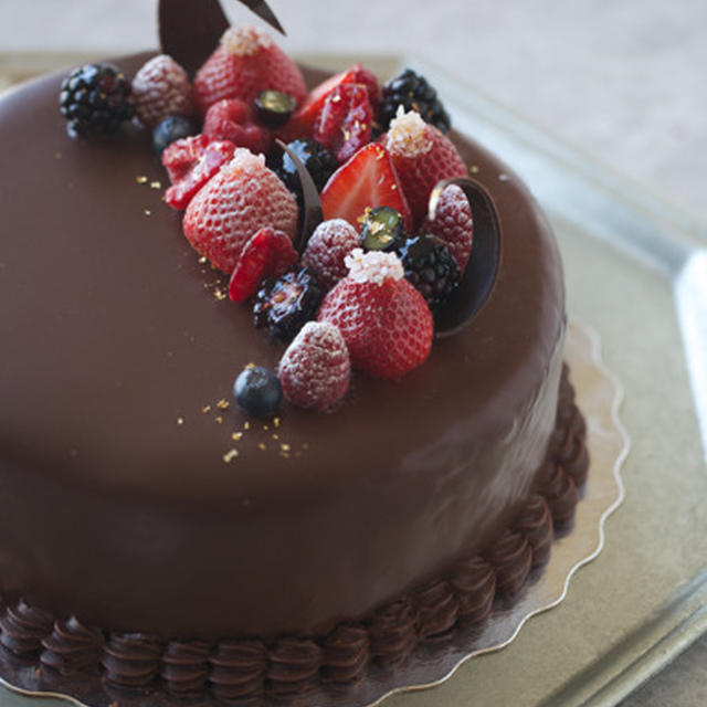 チョコレートのバースデーケーキ By Mioさん レシピブログ 料理ブログのレシピ満載