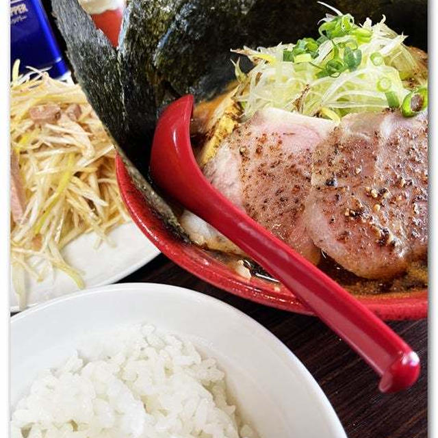 辛味噌らーめんを啜る 〜半ライス・のり（5枚）・和えネギ〜