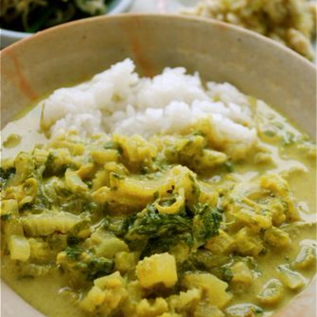 セロリ丸ごと白味噌カレー