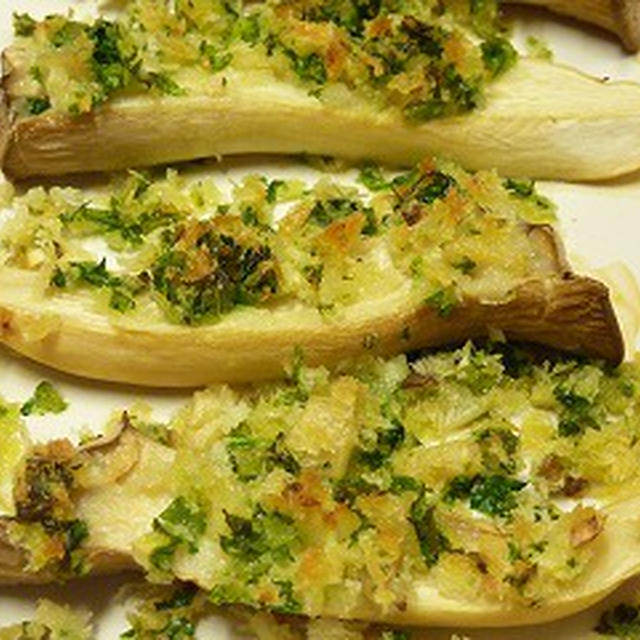 エリンギのオリーブバターパン粉焼き☆オーブントースターで4分！