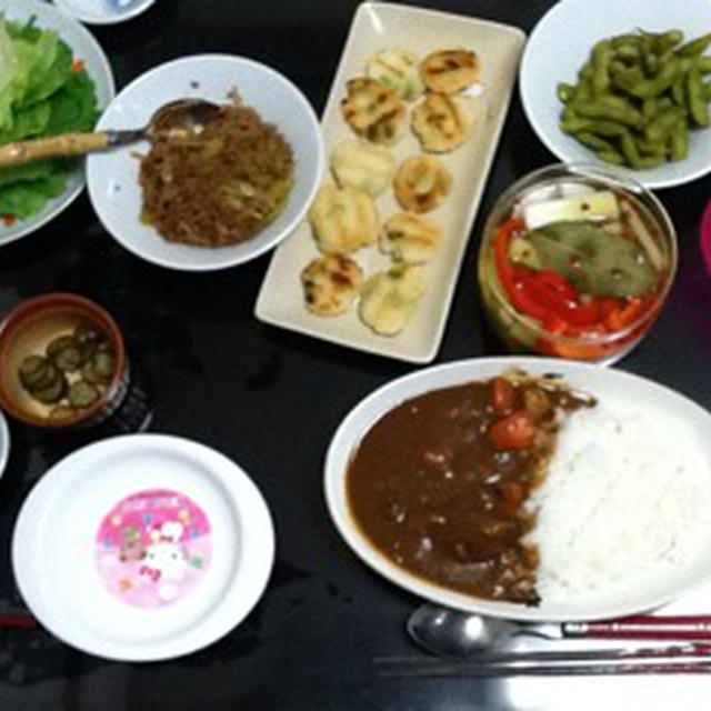 セロリと挽肉のオイスターソース炒めと枝豆はんぺん餅？