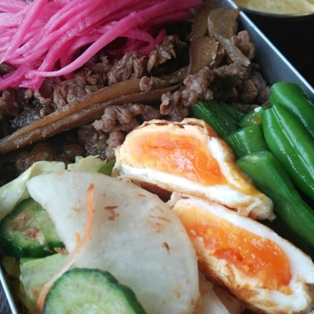 牛肉とごぼうの時雨煮丼弁当