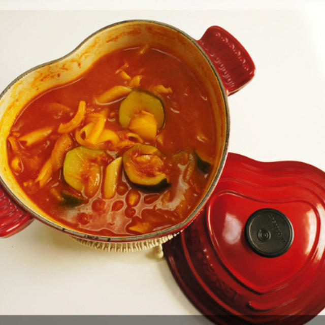 * ル・クルーゼで作る野菜のトマト煮込みパスタ♪