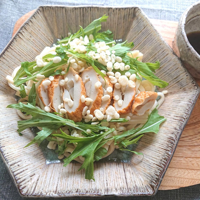 レンジで３分簡単♪ごぼう天と水菜と天かすのぽん酢つけうどん