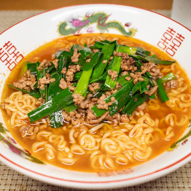 ニラと挽肉の旨辛味噌ラーメン