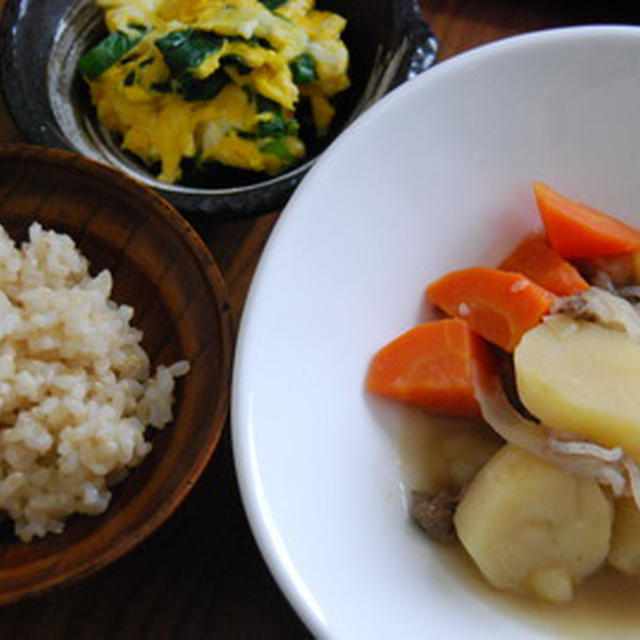 肉じゃが&ニラ玉&玄米ごはん