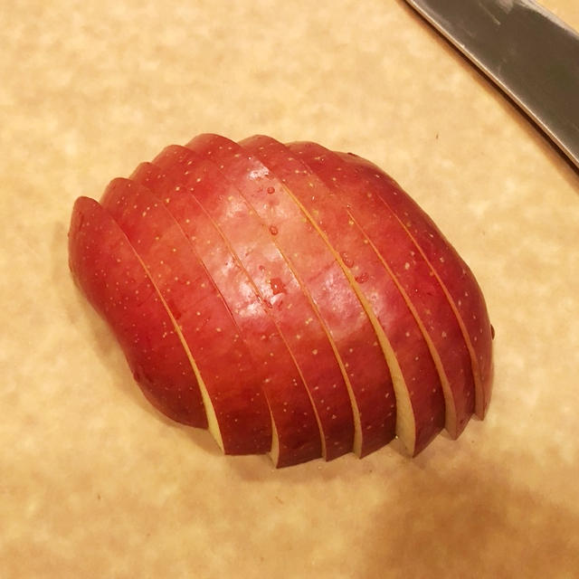 話題になっていた、「無駄が少ないリンゴの切り方」をやってみた！