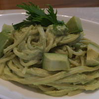 早茹でパスタ♪でアボカドクリームパスタ