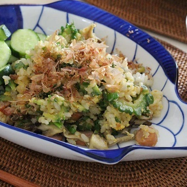 スパイス大使♪ゴーヤと舞茸の焦がしにんにく味噌炒飯☆彡