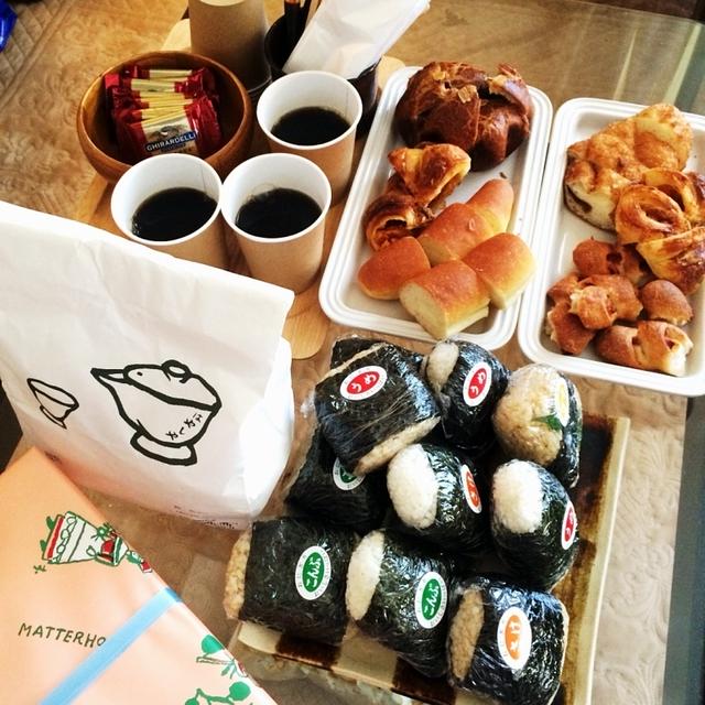 1月20日の朝ごはんは、差し入れ山盛り！