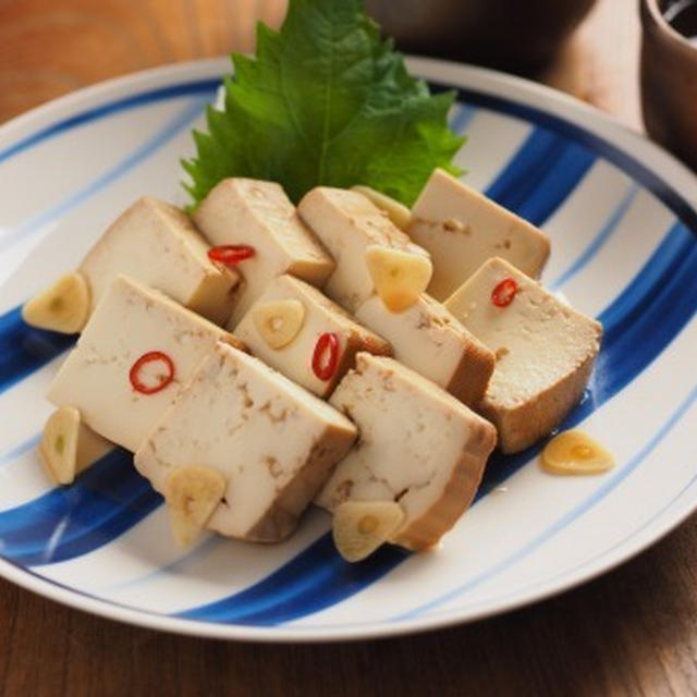 豆腐の麺つゆ漬け　、　ちょっとしたおつまみにお勧め！