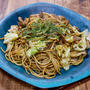 具材が少なめで作る「焼きソースパスタ」が意外に美味しい&「長女の友達が来た日の夕食」