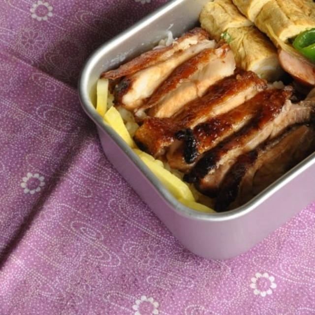 照り焼きチキン丼弁当。