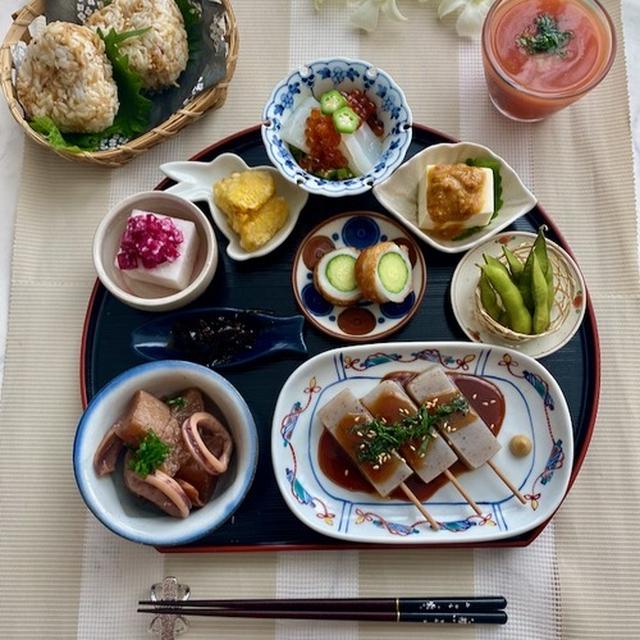 小鉢や小皿を使っておしゃれに盛り付けおつまみメニュー