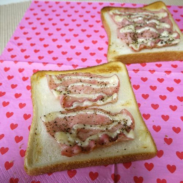 パパっと朝食に♡ベーコンマヨトースト♪