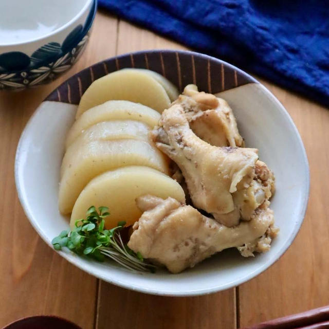 ホロホロ柔らか手羽元と味染み大根の和風煮