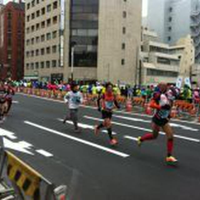 遅刻ぎりぎり　私もマラソン