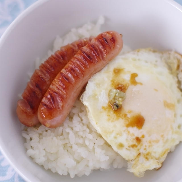 わさび醤油と焼き卵とソーセージで、忙しいときのお助け丼ごはん☆スパイスでお料理上手 新食感の食べる薬味で香り立つ春のおもてなしレシピ！【スパイス大使】