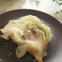 朝ごはんにも♪巣ごもりキャベツステーキ
